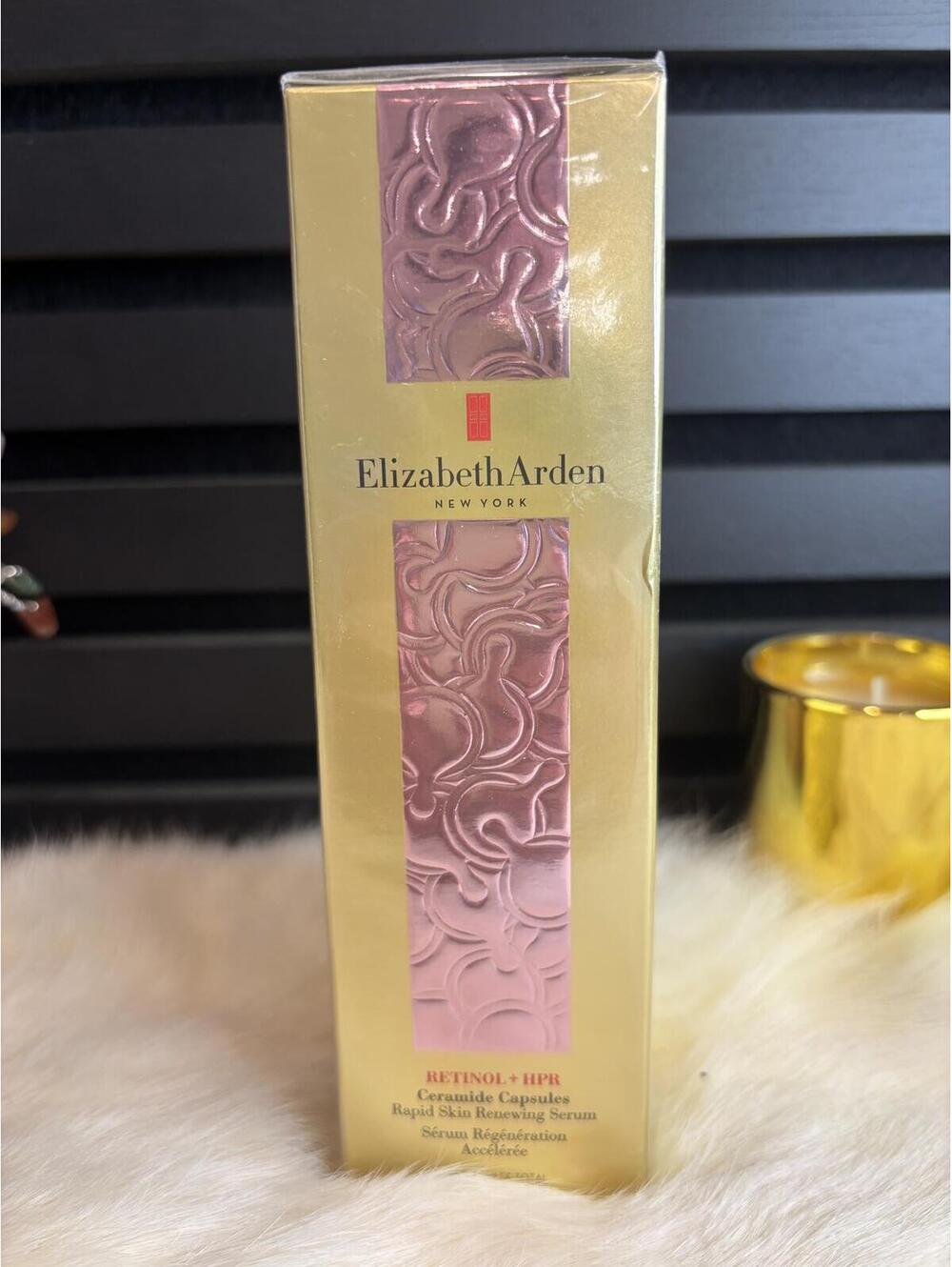Elizabeth Arden Retinol + HPR Ceramide Capsules Radiant Skin Renewing Serum